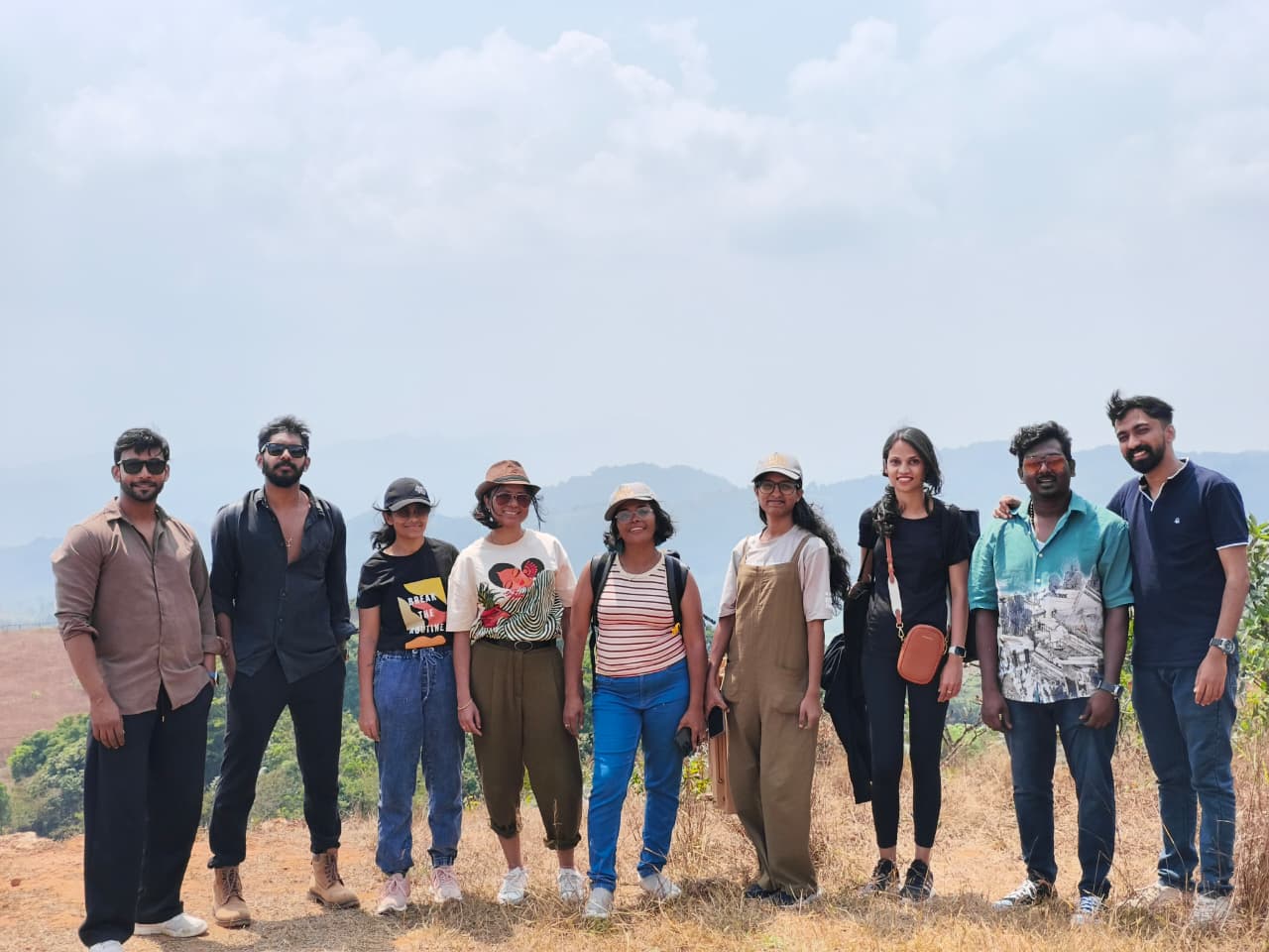 Team School of Athens at Muneeswaran Kunnu, Wayanad — embracing nature, creativity, and the spirit of plein air painting.